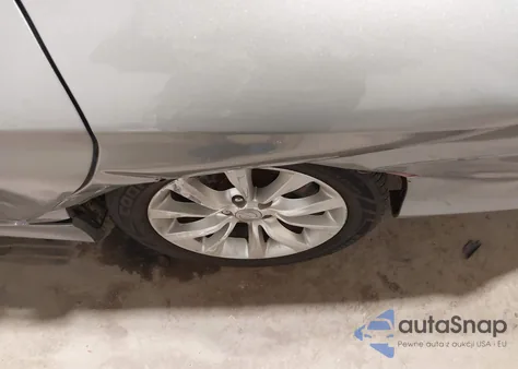 2015 Chrysler 200 C z USA, uszkodzony, nr VIN 1C3CCCCG1FN610973